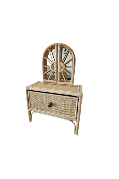 #rattanvanity #kidsroomdecor #handcraftedfurniture #bohokidsroom #sunraymirror #rattanfurniture #naturaltoys #lullabyrattan #ecokidsdecor #bohovibes #rattanvanityset #girlsdressingtable #foldingmirror #bohokids #woventexture #rattandecor #kidsinteriors #lullabyrattan #handmadetoys #rattanstyle