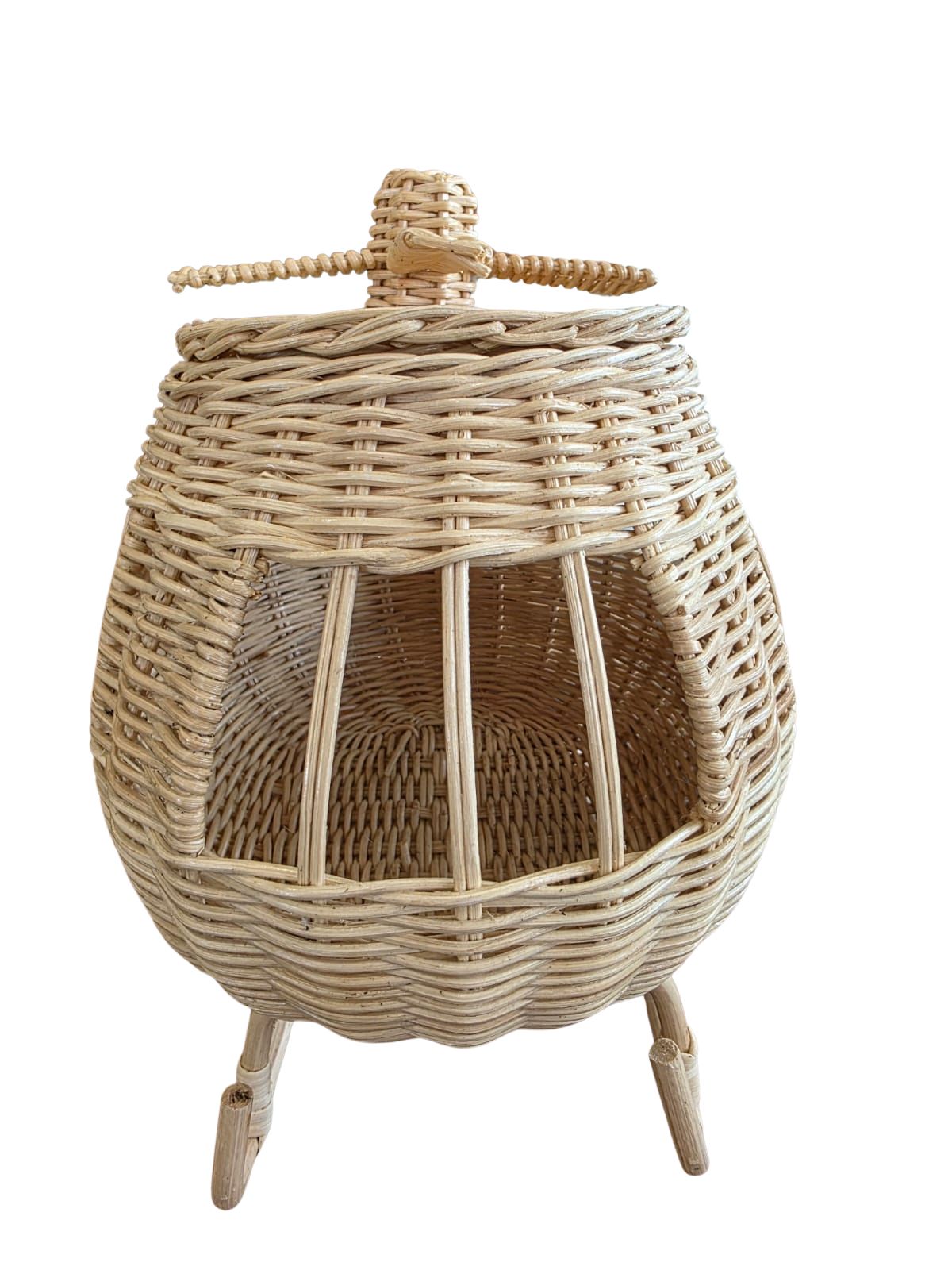 Toddler boy gift toy chopper with removable lid acts as fidget toy. Wooden and Montessori toy